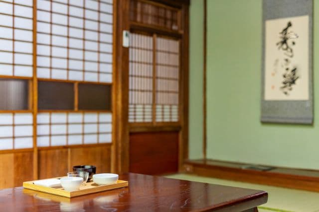 旅館のオーナーになるには？未経験からの開業ステップと成功の秘訣
